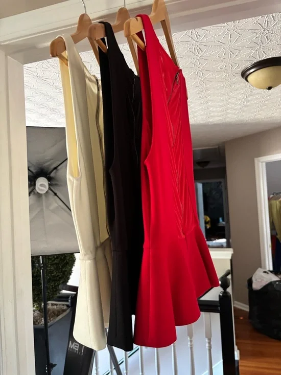 Like New Alice + Olivia Cream Sleeveless Peplum Top - Picture 7 of 7